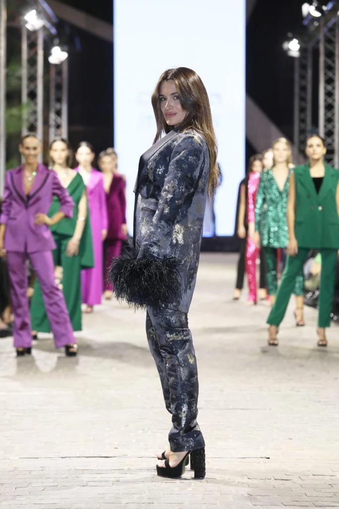 Cami Homs participó del desfile de Cynthia Martos