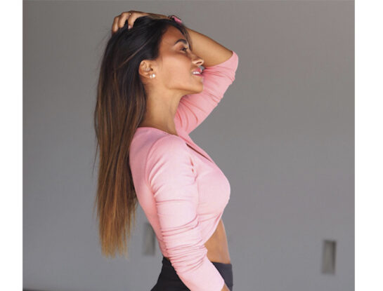 Antonela Roccuzzo mostró el outfit ideal para entrenar en otoño