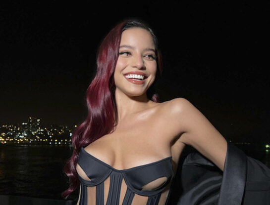 Emilia Mernes luce el truco de make up más viral de las redes