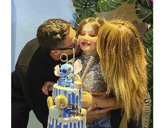 Así está Esperanza, la hija de 9 años de Sabrina Rojas y Luciano Castro