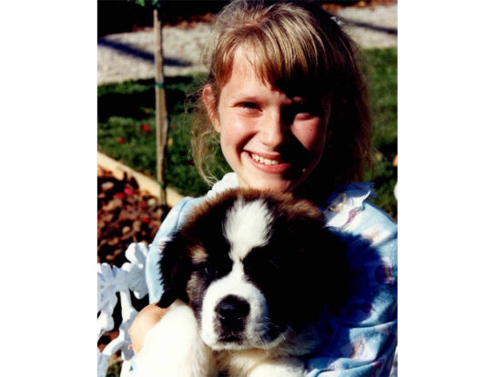 Así está Nicholle Tom, la actriz que hacía de Maggie en La Niñera