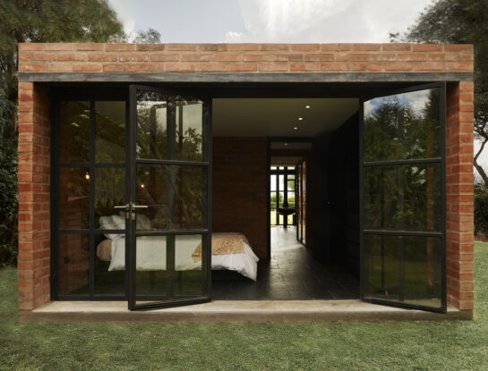 Casa Nápoles: una tiny house sostenible construida con técnicas ancestrales