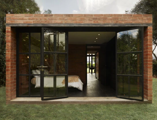 Casa Nápoles: una tiny house sostenible construida con técnicas ancestrales