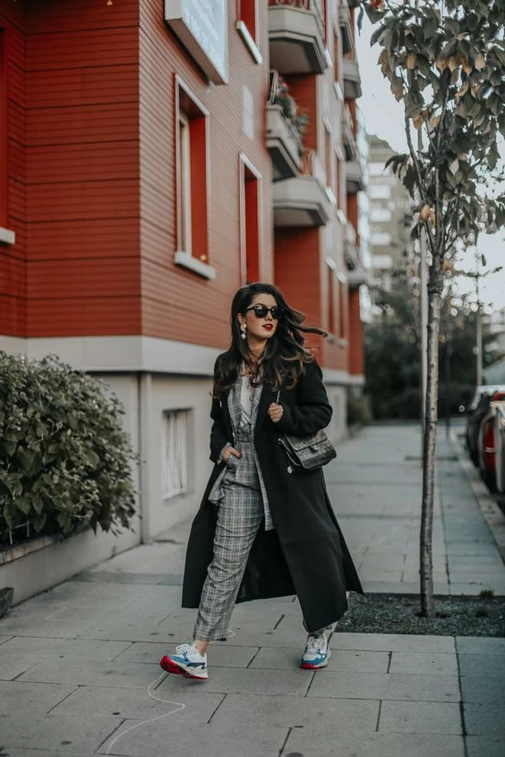 Cómo usar las zapatillas de running en tus looks del día a día