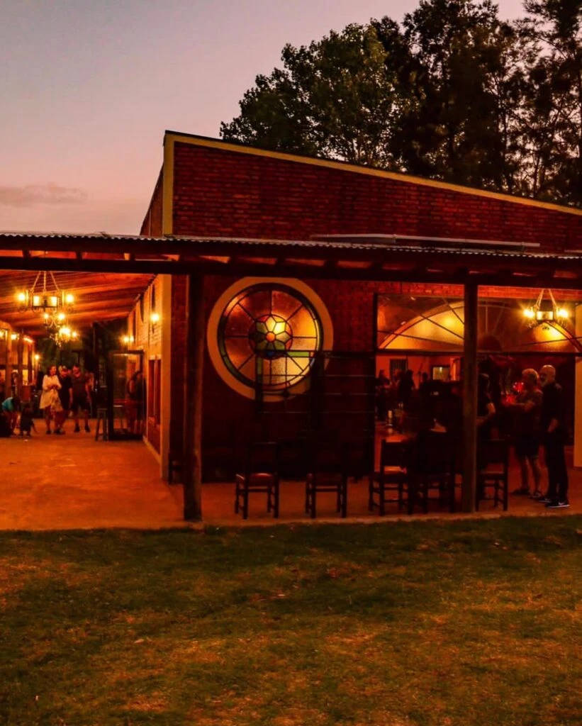 Casa de pájaros, el salón de Juan de Benedictis