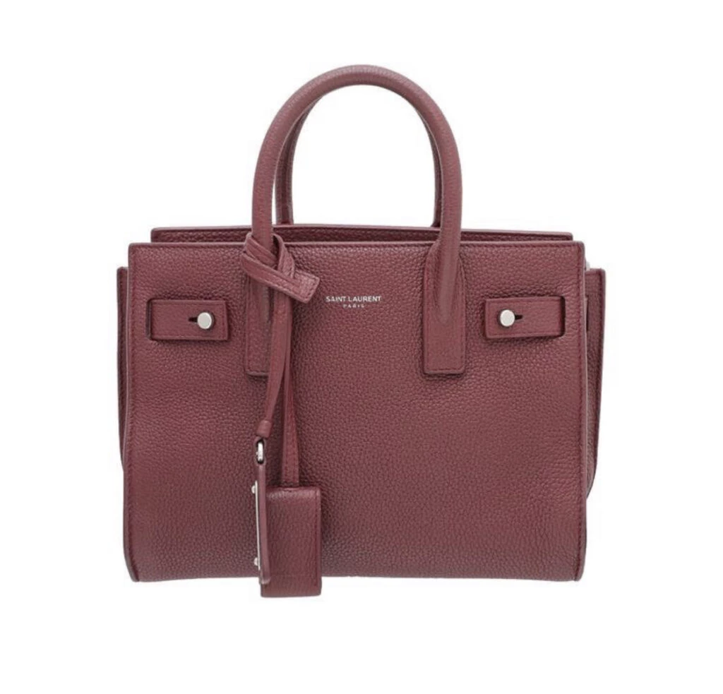 Así es el look barbiecore chic de Rania de Jordania