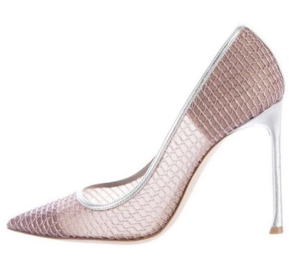 Así es el look barbiecore chic de Rania de Jordania. Foto: Instagram.