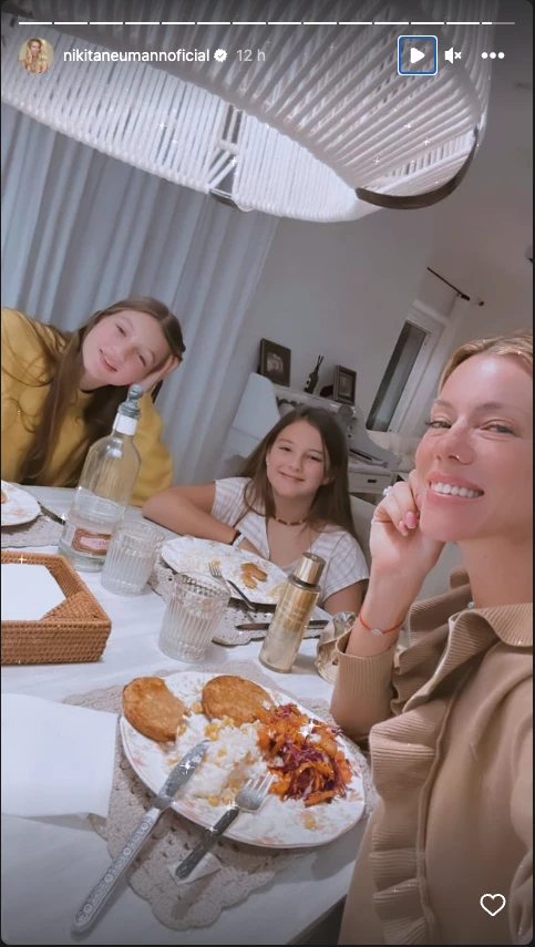 Nicole Neumann se reencontró con sus hijas Allegra y Sienna Cubero