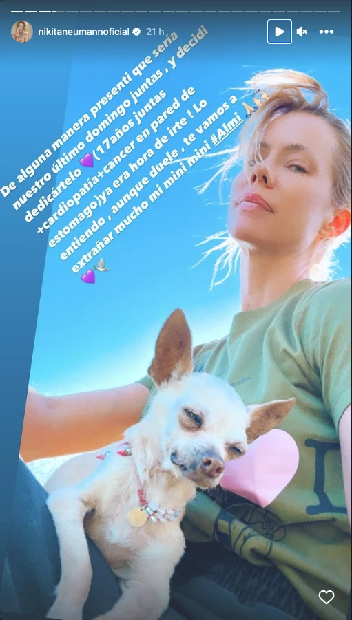 Nicole Neumann con Almita, la perrita que murió