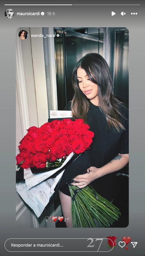 Icardi republicó la foto de Wanda con el ramo de rosas que le mandó