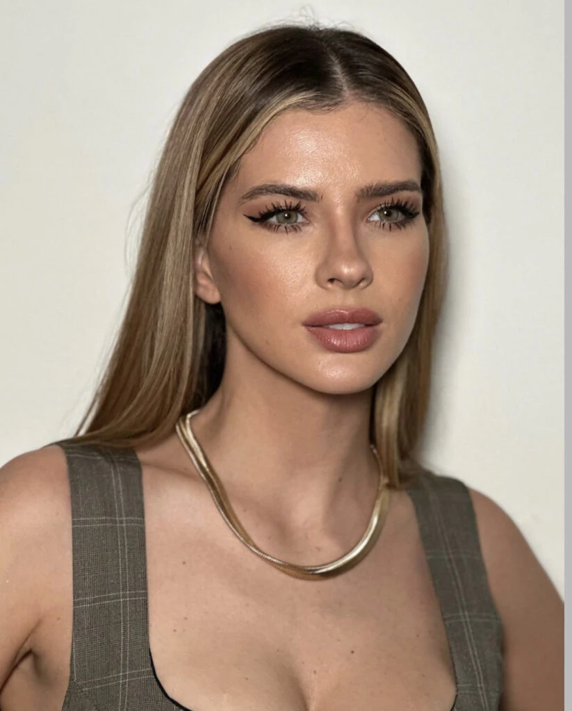 China Suárez apostó por el estilo preppy. Foto: Instagram. 