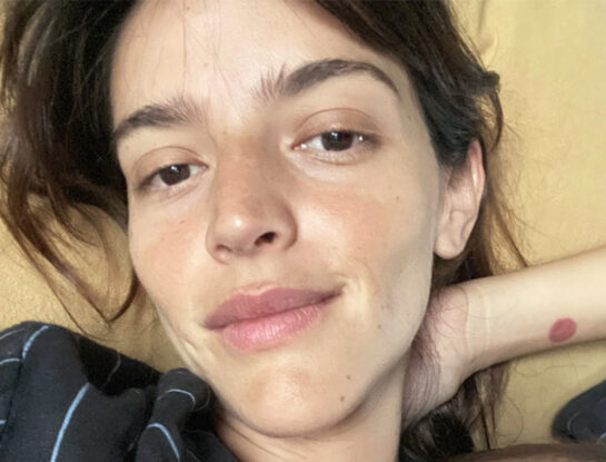 Calu Rivero marca tendencia con una de las prendas más icónicas de los años '90