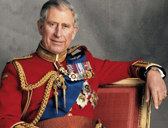 Cómo será el código de vestimenta que  está previsto para la coronación de Carlos III