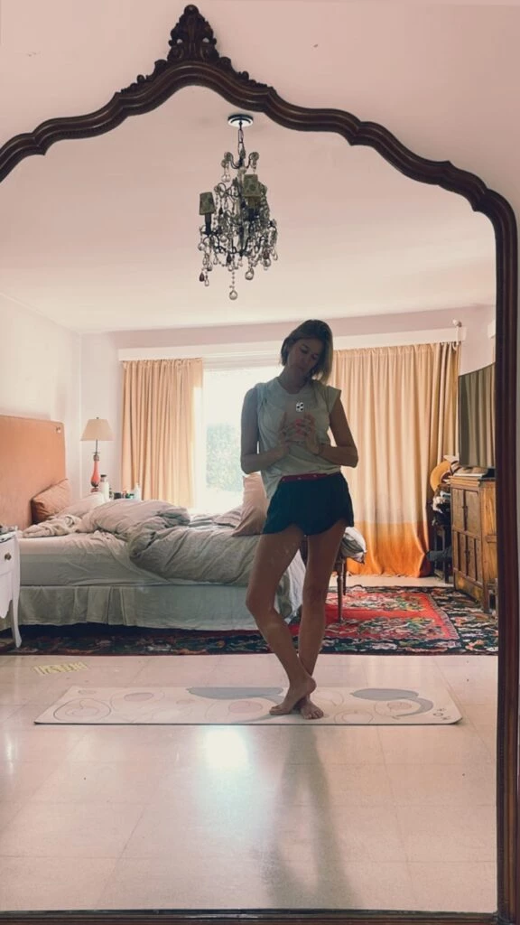 Dolores Barreiro dejó ver la decoración de su habitación