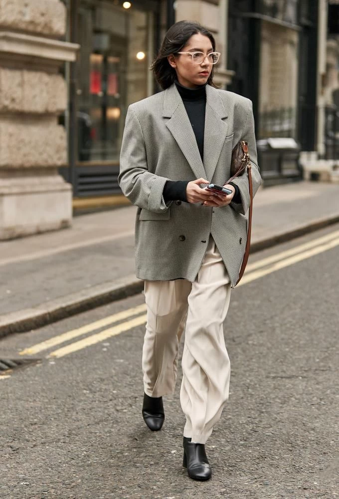 Los looks sastreros más trendy según el street style