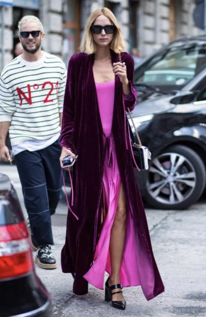 El terciopelo llegó para quedarse este otoño 2023