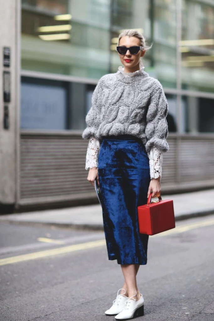 El terciopelo llegó para quedarse este otoño 2023. Foto: Pinterest.