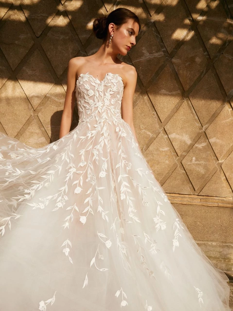 Colección Oscar De La Renta novias Primavera 2024