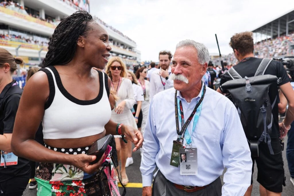 Venus Williams y Chase Carey