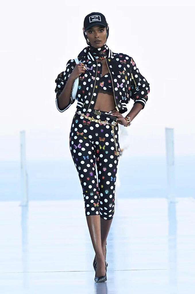 Dua Lipa para Versace