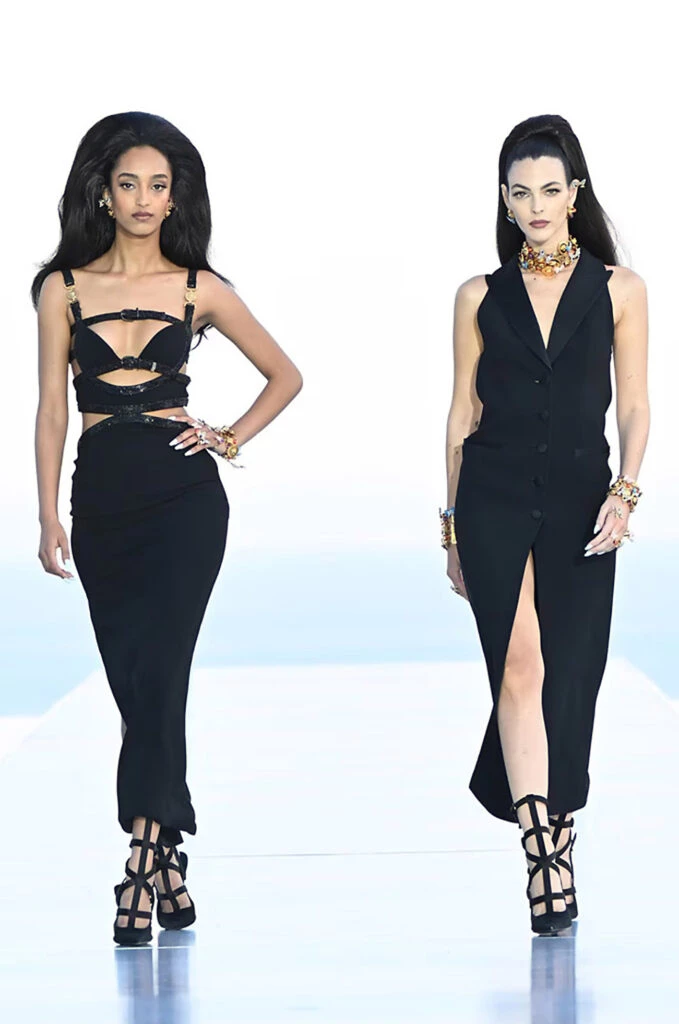 Dua Lipa para Versace