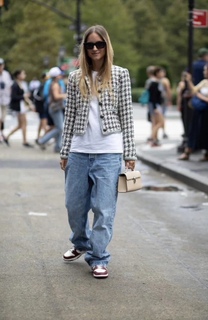 Jeans oversize, la prenda que vamos a querer usar este otoño 23. Foto: Pinterest.