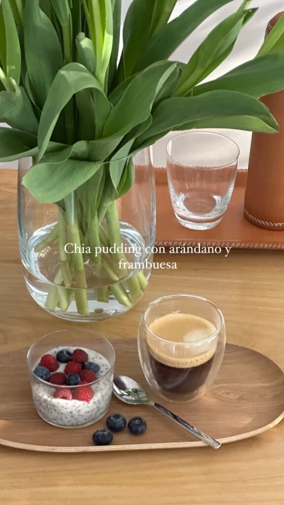 Juliana Awada mostró la fórmula nutritiva con la que comienza el día