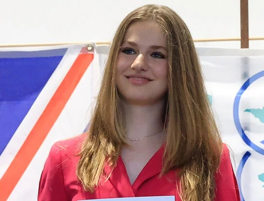 Las fotos de la graduación de Leonor: la princesa finalizó su Bachillerato en Gales con un reconocimiento especial