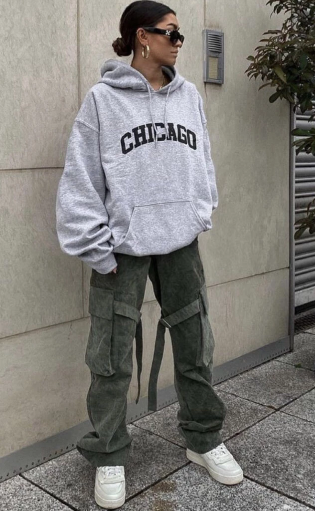 Los buzos oversize son furor este otoño 2023