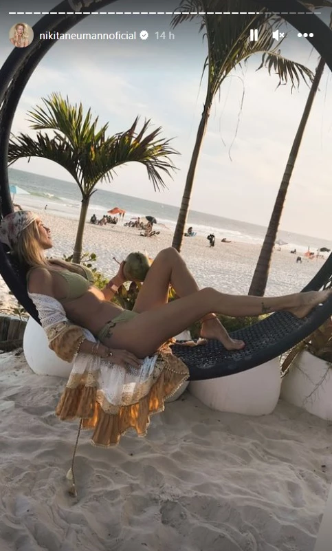 Nicole Neumann disfrutando de sus vacaciones en Brasil