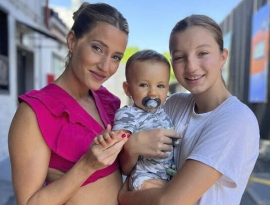Allegra Cubero y Luca protagonizaron un tierno video donde se revela la primera palabra del bebé