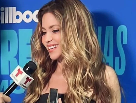 El controvertido look de Shakira en el Billboard Mujeres Latinas en la Música