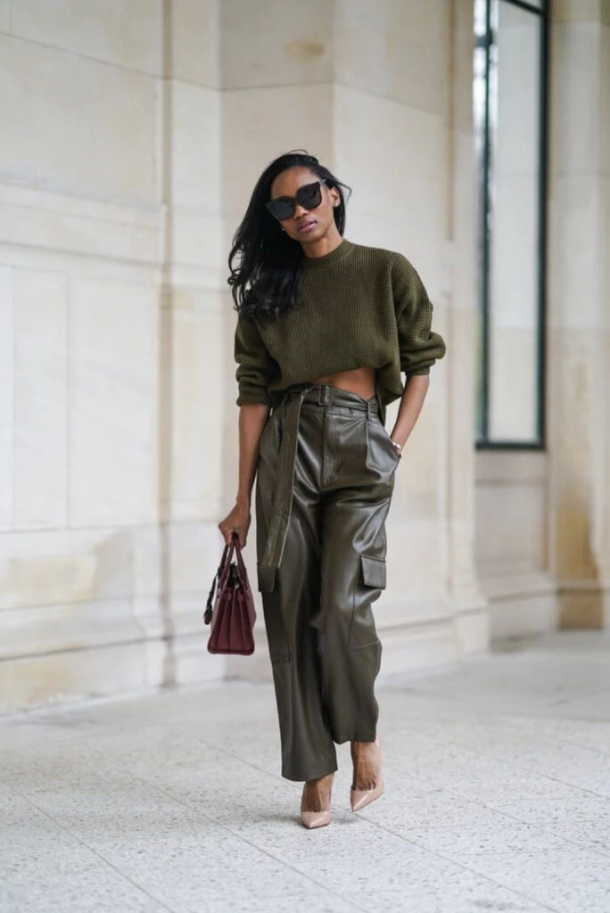 Pantalón cargo, la prenda que vas a querer llevar a la oficina