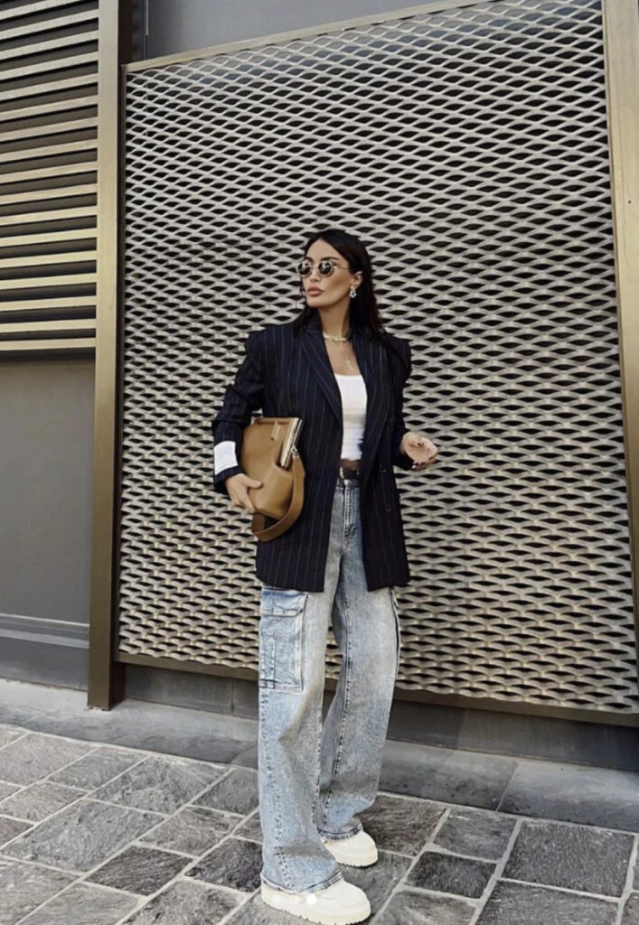 Pantalón cargo, la prenda que vas a querer llevar a la oficina. Foto: Pinterest.