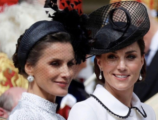 Coincidencia fashion: la reina Letizia y Kate Middleton eligieron la misma marca de zapatos 