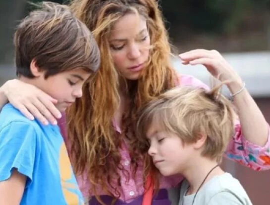 Acróstico y el mensaje de Shakira a sus hijos: "Intenté que no me veas llorar, pero las cosas no son siempre como las soñamos"