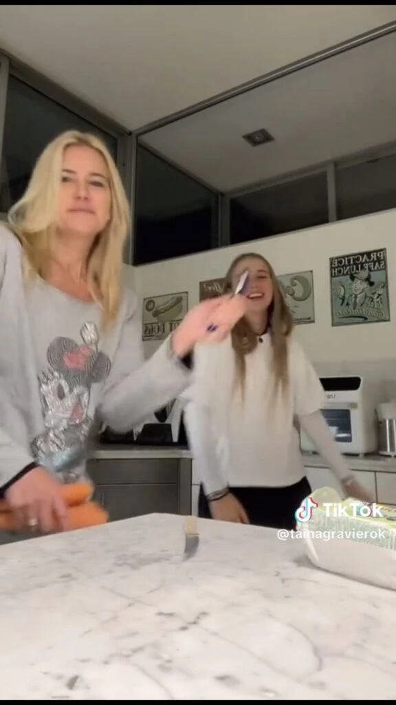 Valeria y Taína se divirtieron en TikTok. Foto: TikTok.