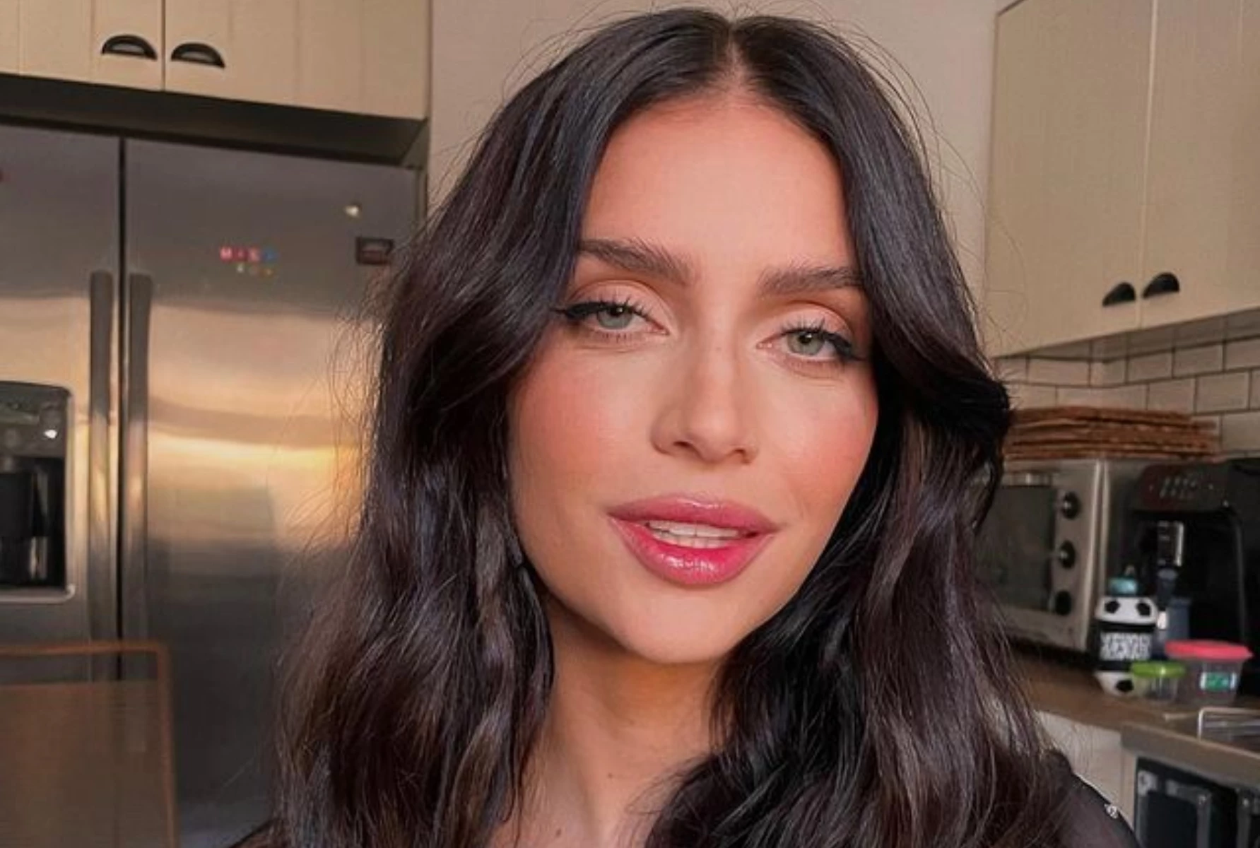 Zaira Nara completó su look casual con un accesorio de lujo