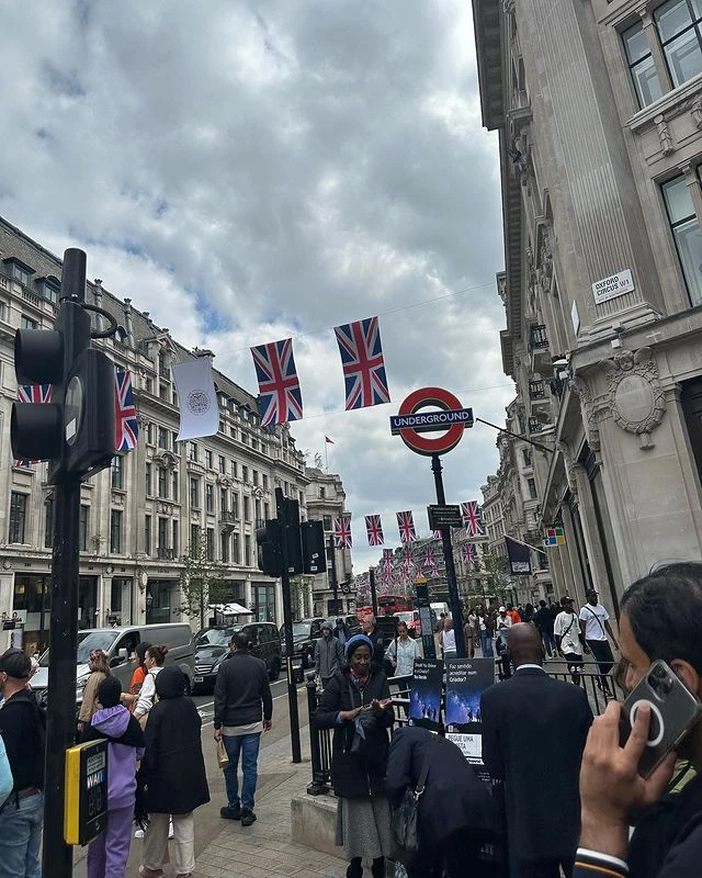 Zaira Nara se mostró en Inglaterra muy cerca de Facundo Pieres