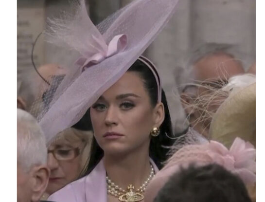 Coronación de Carlos III: El look lady de Katy Perry con el color de la temporada