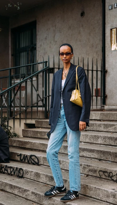 otoño 2023 asi se lleva el amarillo en el street style