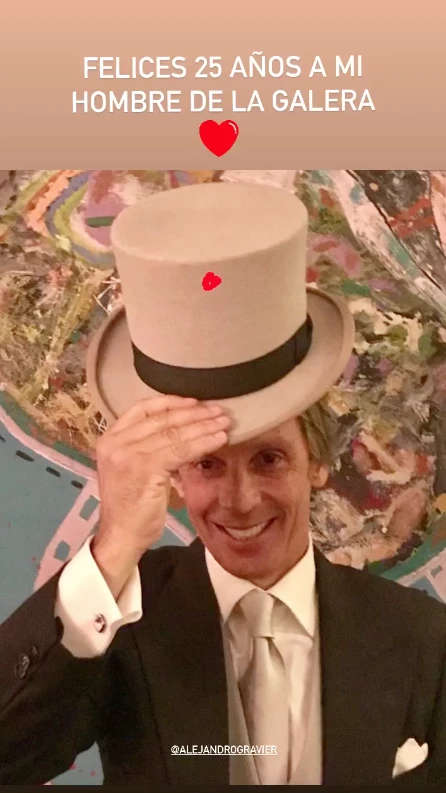 poseo valeria mazza 25 años de casada