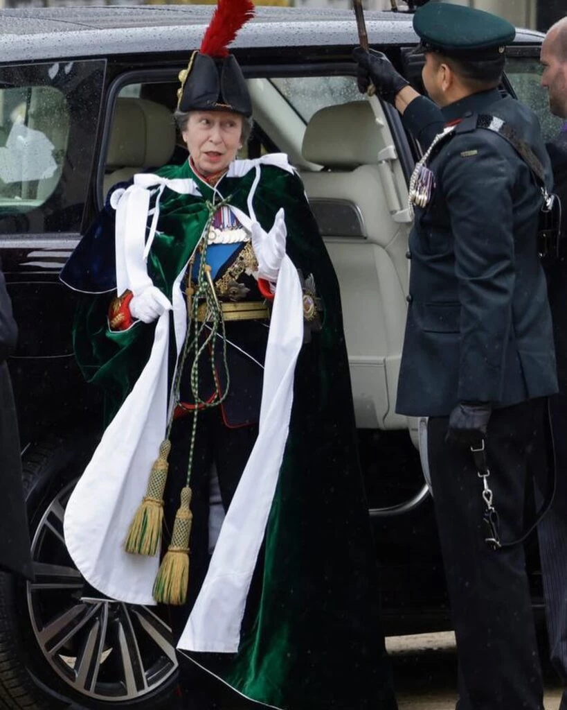 principe harry coronacion carlos iii