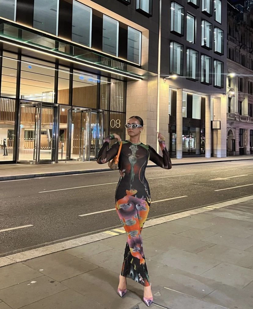 vestido de tul estampado