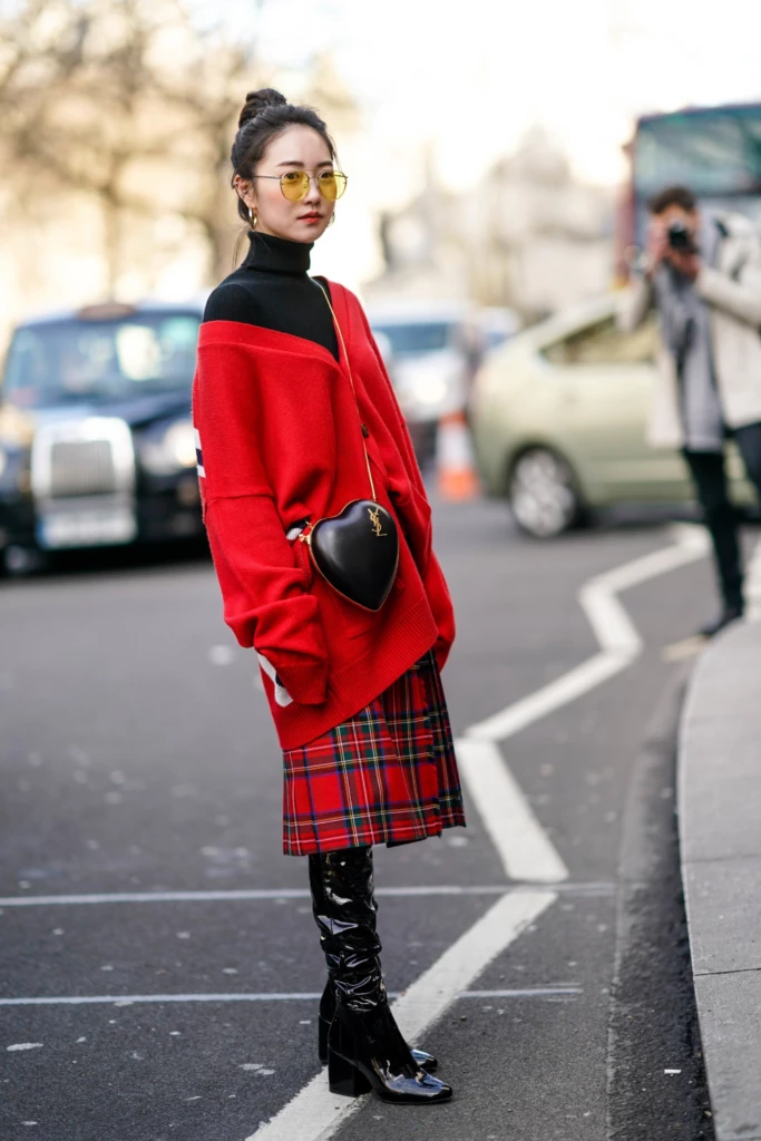 Los mejores looks con polera, la prenda anti frío más estilosa