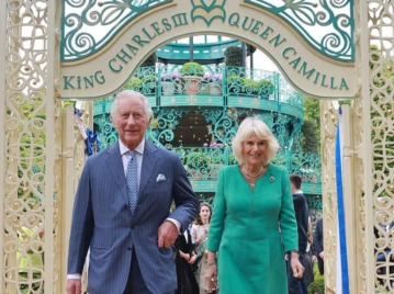 Camilla y Carlos destacada