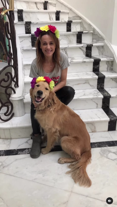 Vero Lozano con Chopper