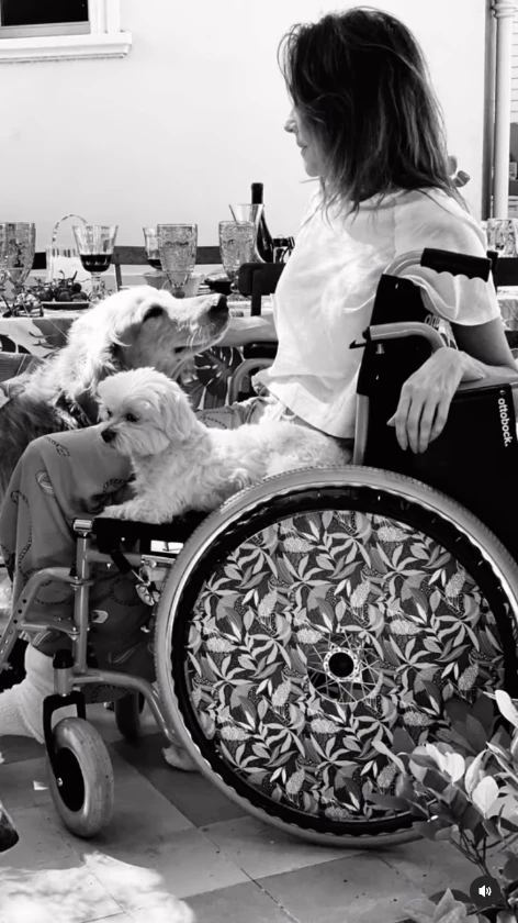 Vero Lozano con Chopper