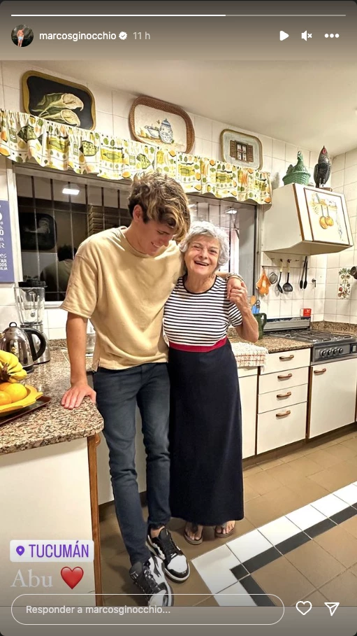 Marcos Ginocchio con su abuela. Foto IG.