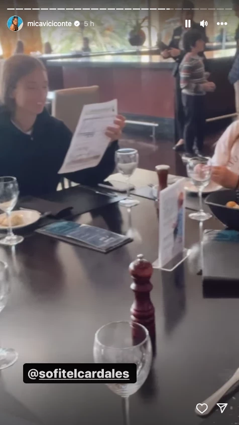 Fabián Cubero y Mica Viciconte con los chicos en Cardales